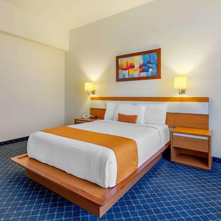 Sleep Inn Monclova Exterior photo