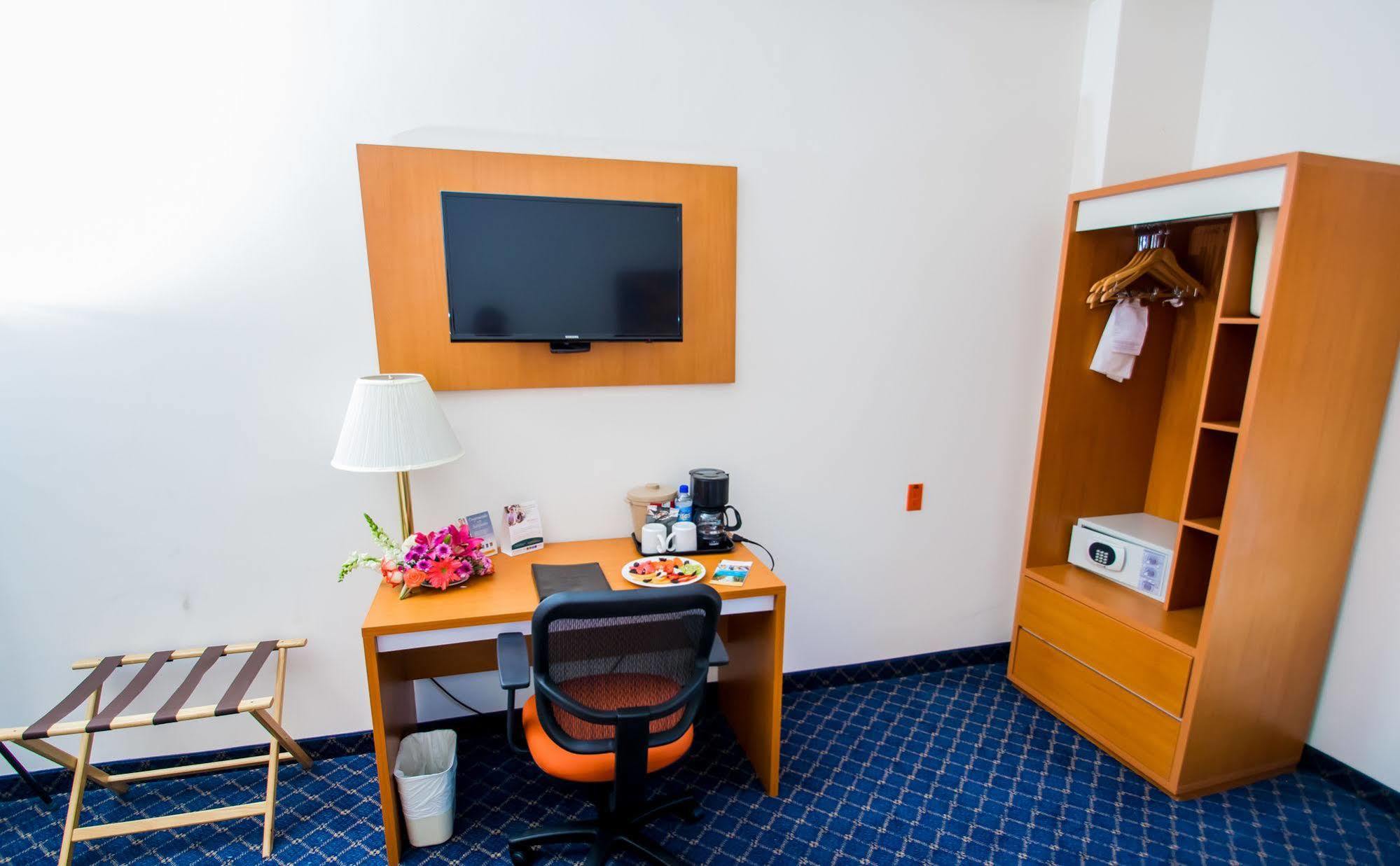 Sleep Inn Monclova Exterior photo